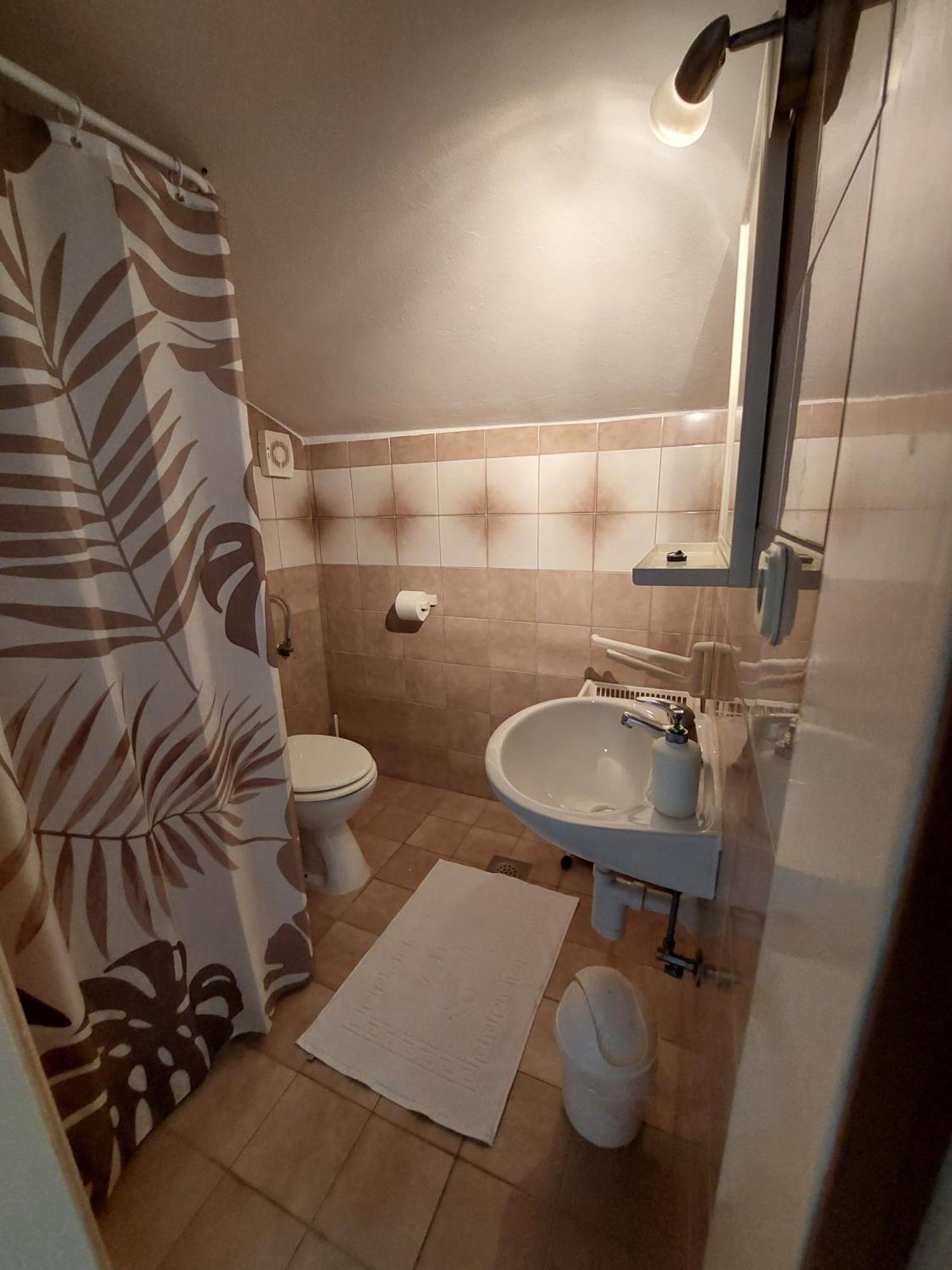 Apartments Mlacovic 라브 외부 사진