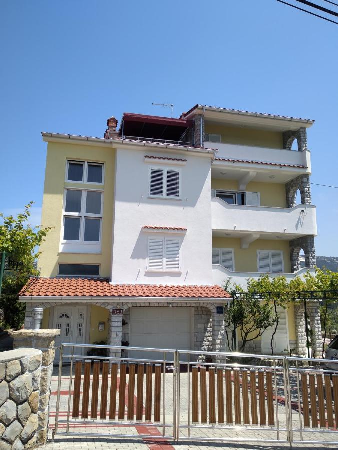 Apartments Mlacovic 라브 외부 사진